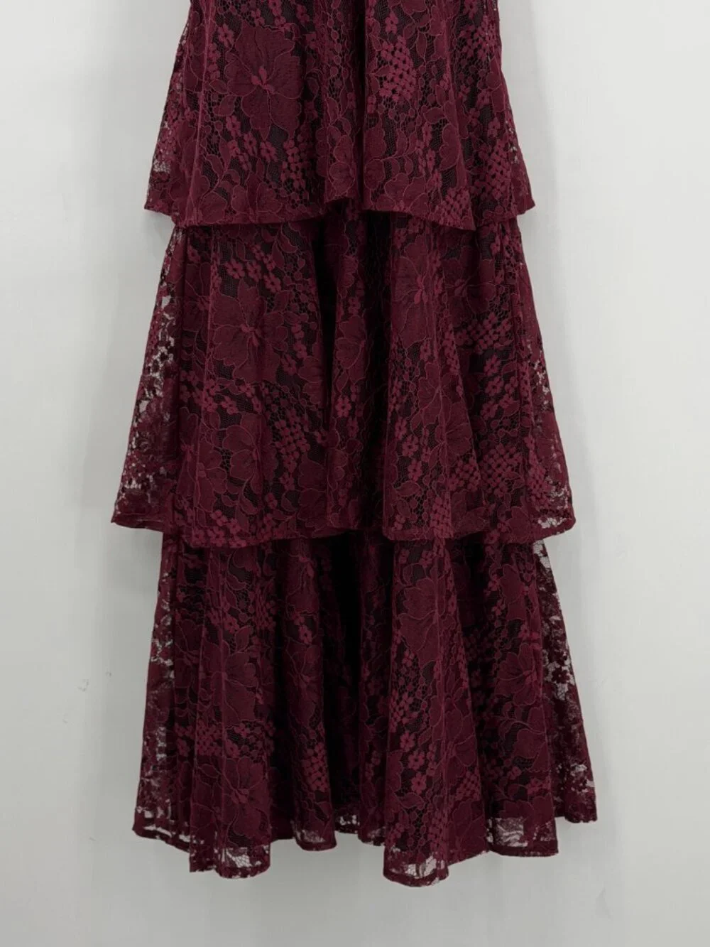 Lulus Burgundy Lace Tiered Midi Maxi Dress Women M Sleeveless Ruffle Elegant - Picture 6 of 11